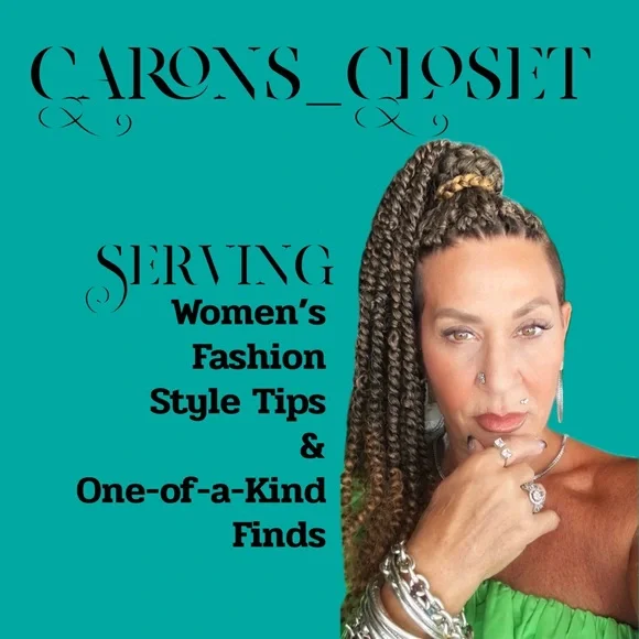 @carons_closet is LIVE NOW! Join me in the kitchen then follow me to my closet! - Picture 1 of 2